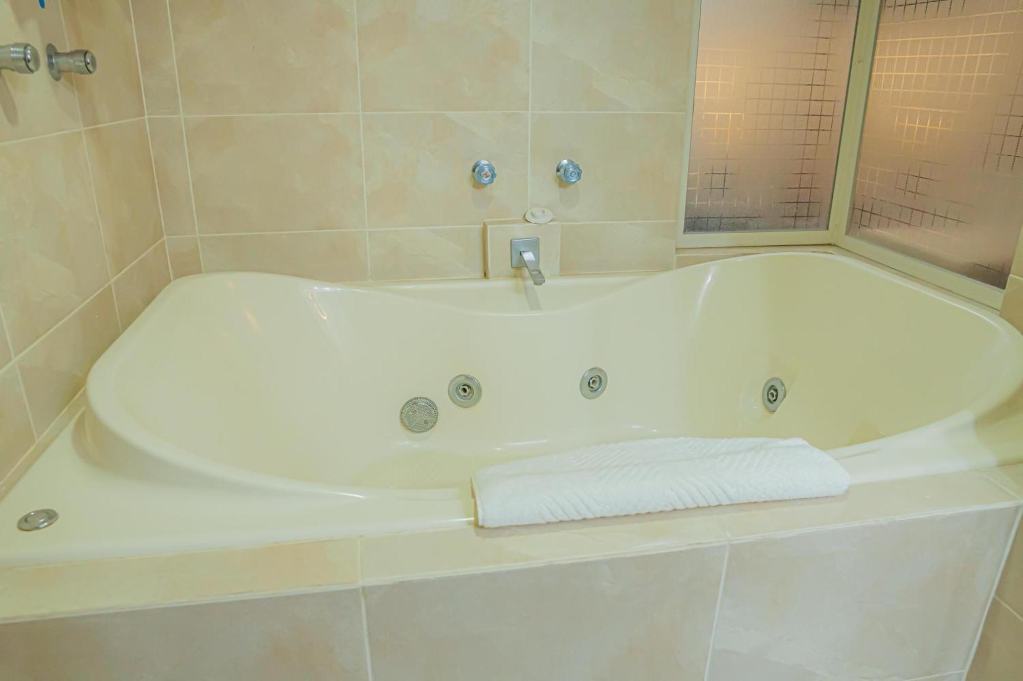 Hotel Zapotlan Ciudad Guzman Extérieur photo