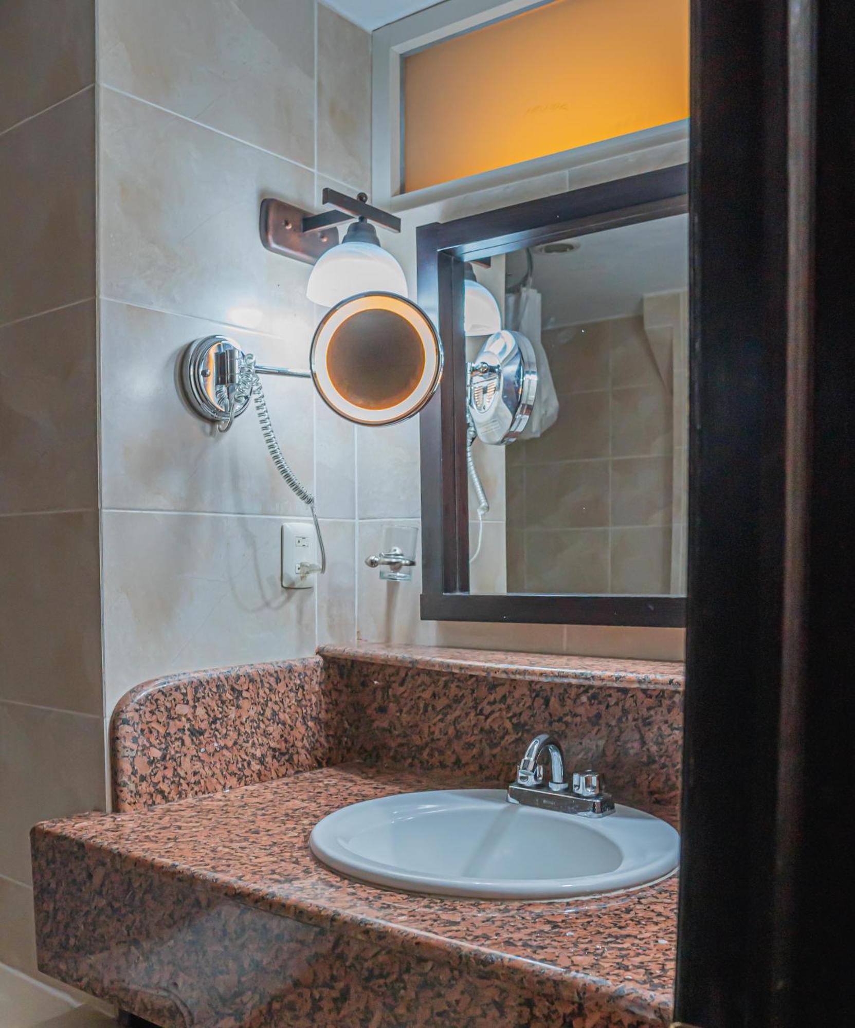 Hotel Zapotlan Ciudad Guzman Extérieur photo