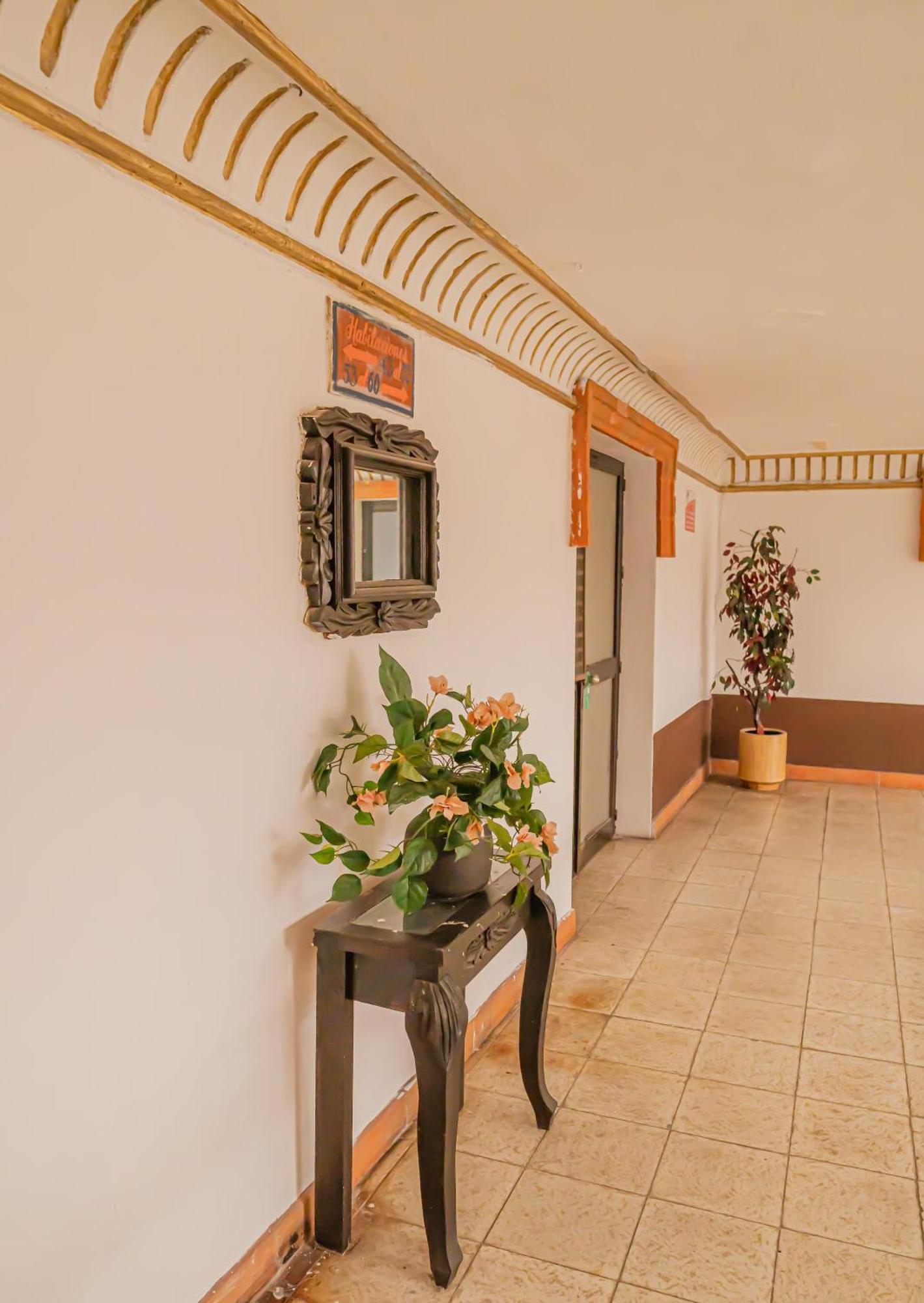 Hotel Zapotlan Ciudad Guzman Extérieur photo