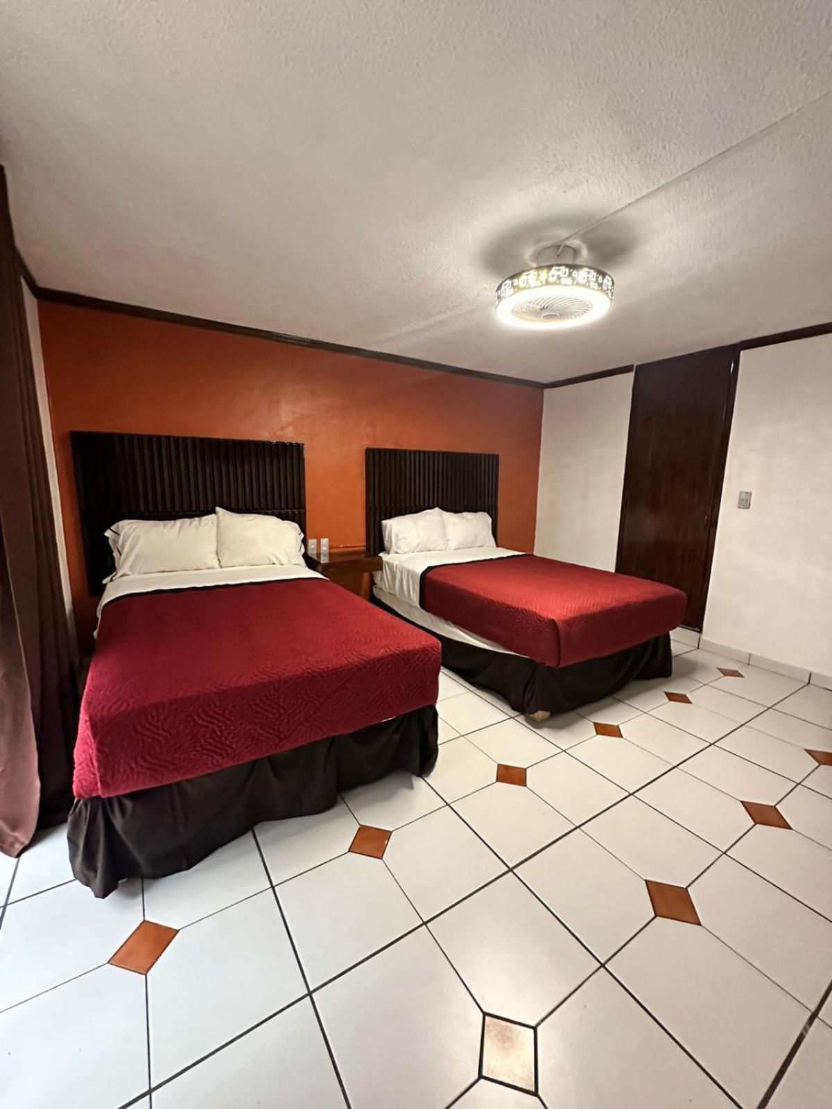 Hotel Zapotlan Ciudad Guzman Extérieur photo