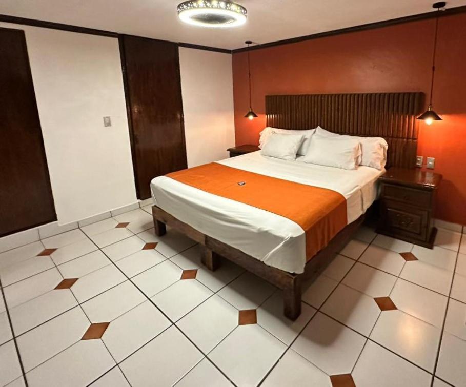 Hotel Zapotlan Ciudad Guzman Extérieur photo