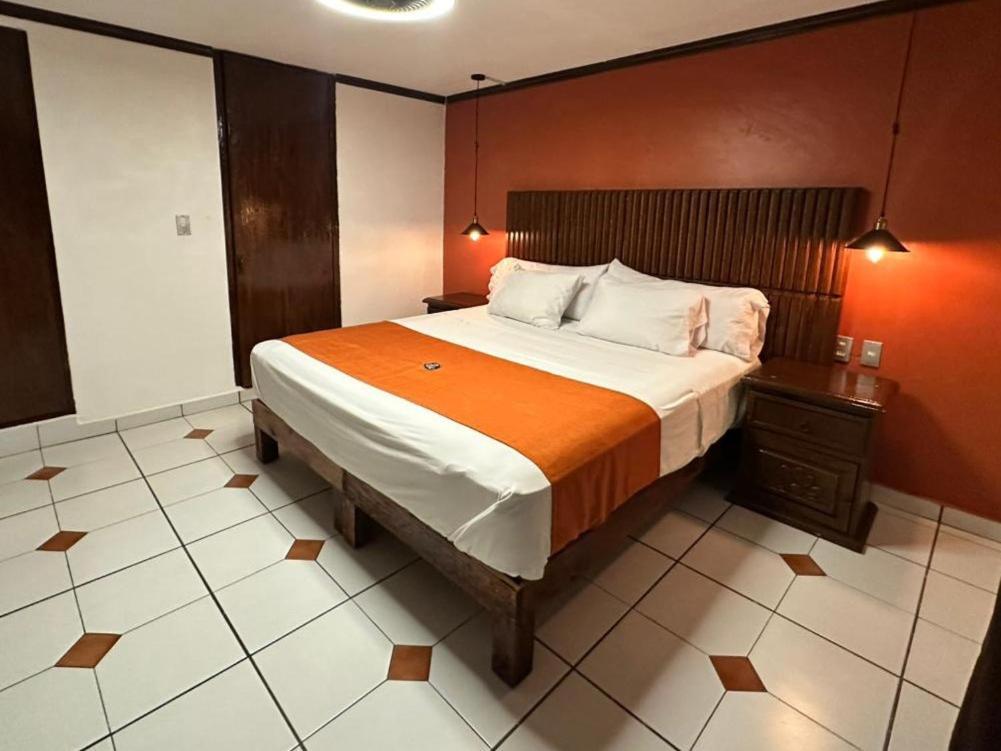 Hotel Zapotlan Ciudad Guzman Extérieur photo