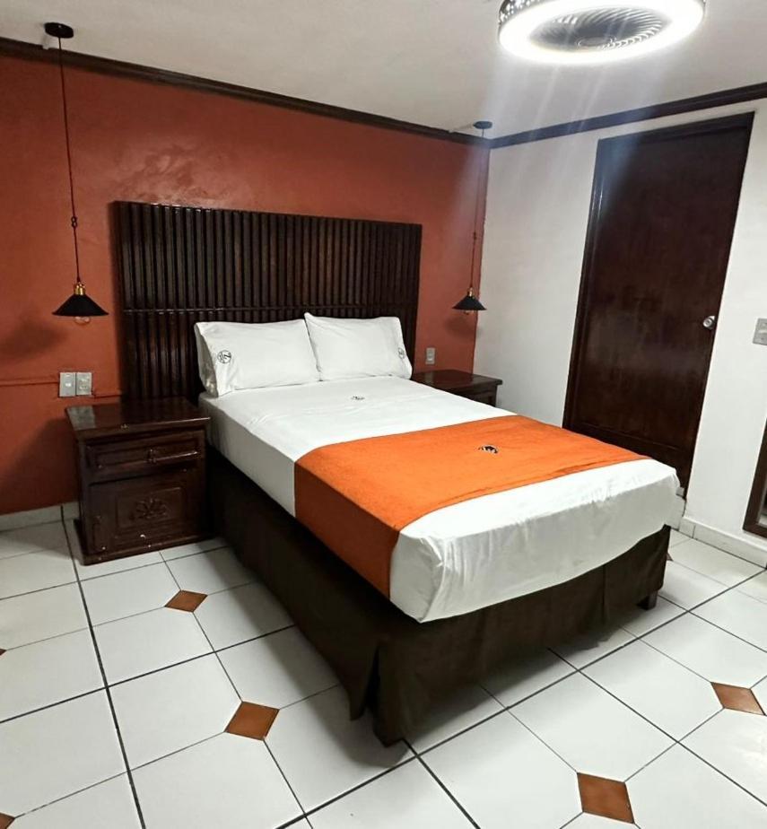 Hotel Zapotlan Ciudad Guzman Extérieur photo